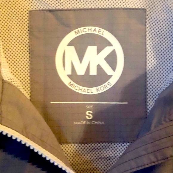 NWT Michael Kors Grey light Runner Sort Jacket. Unique and hard find. True Tags - Picture 14 of 14
